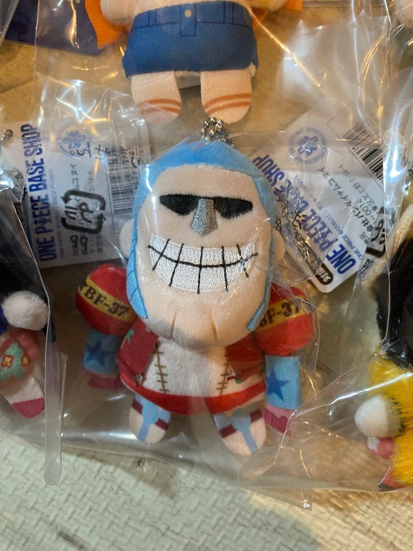 ONEPIECE BASE SHOP ゆびぬい 麦わらの一味 - メルカリ