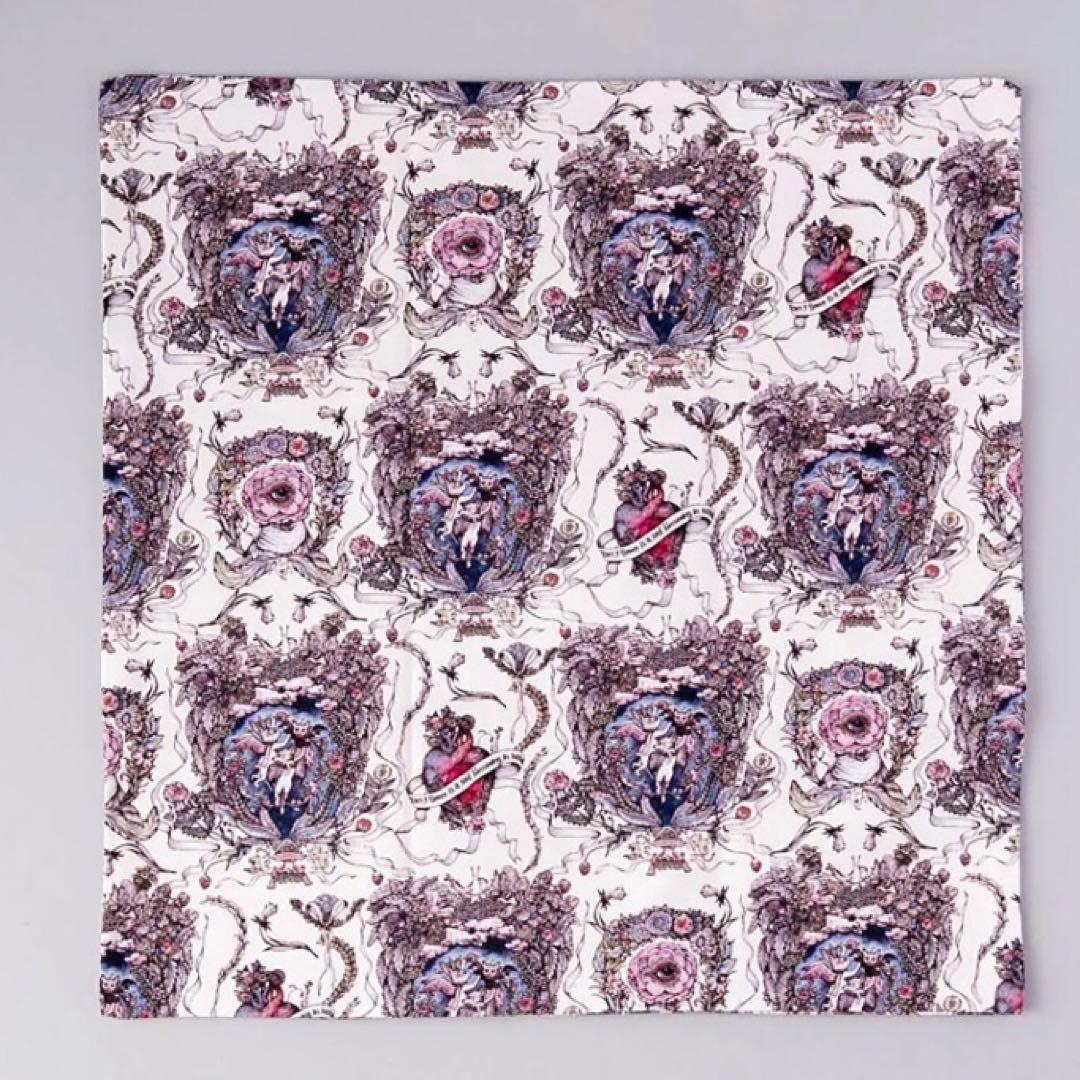 ヒグチユウコ　クッションカバー　獣の宴