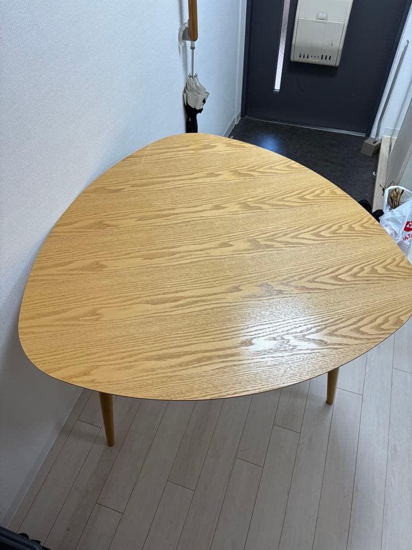 NOCE ノーチェ　ダイニングテーブル 三角形