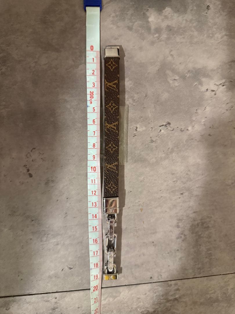 Louis Vuitton モノグラムレザーブレスレット