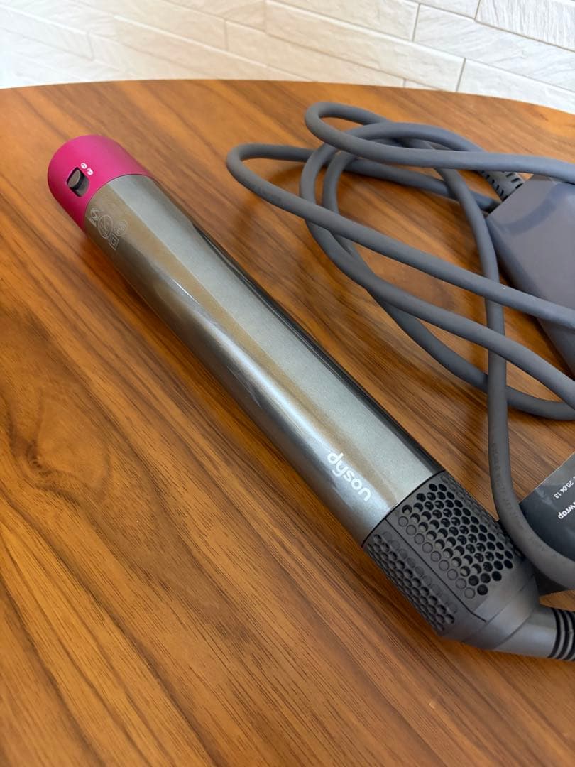 Dyson Airwrap ヘアドライヤー 各種アタッチメント付き