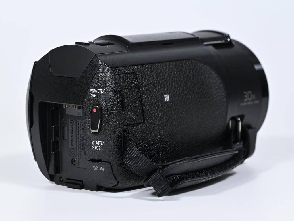 【超美品】 ソニー　SONY FDR-AX45 デジタル4Kビデオカメラ