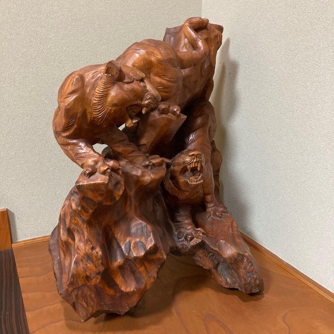 木彫りの虎 岩上虎 一本彫 虎2頭