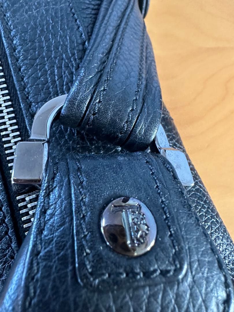 Tod’s ワンショルダー　革　黒　バッグ