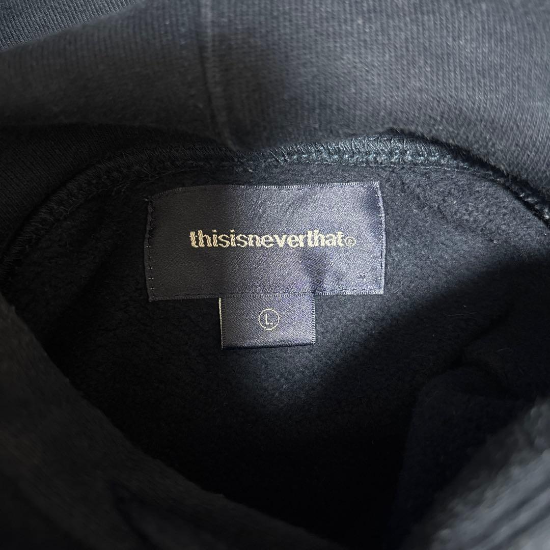 This is never that パーカー