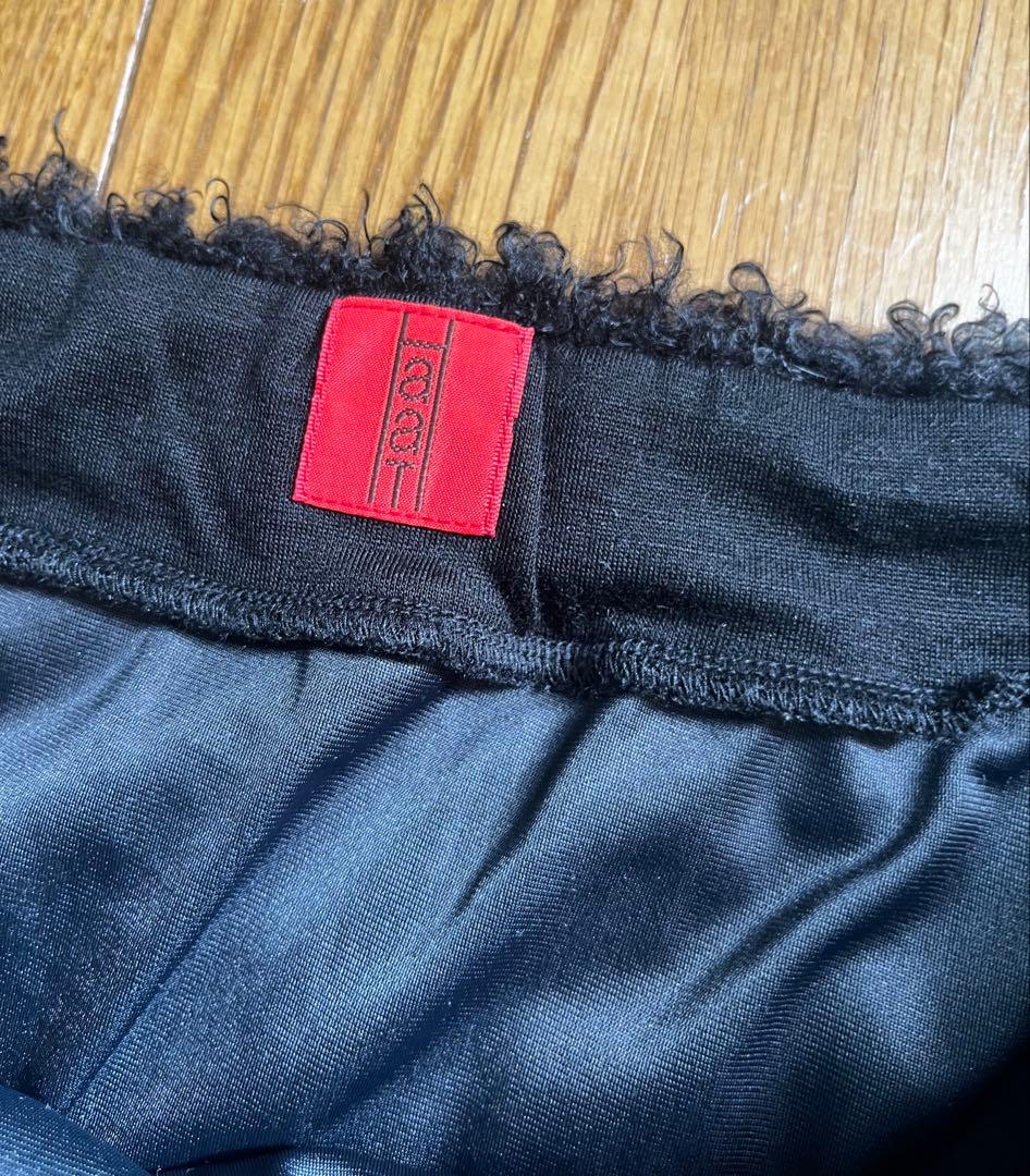 美品　HaaT イッセイミヤケ ボアスカート　タイトスカート　ブラック　黒