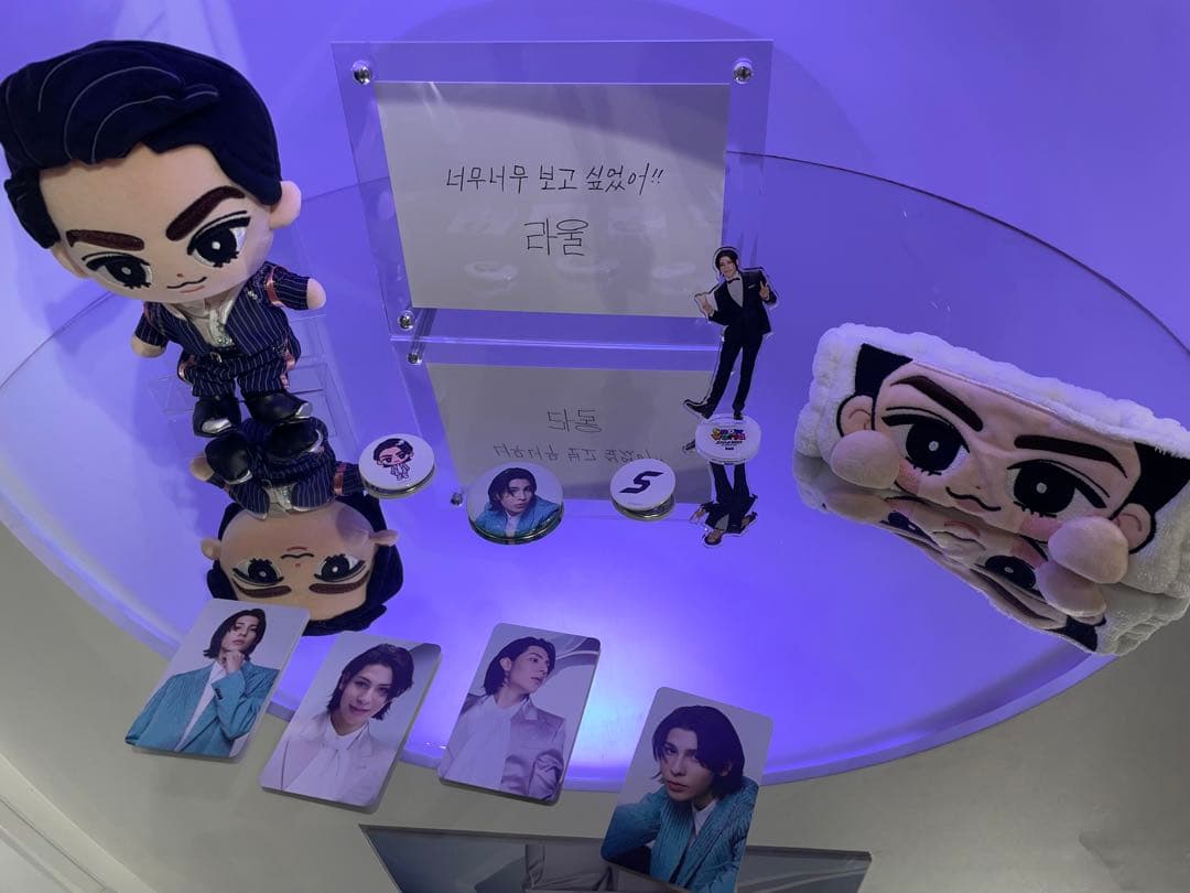 Snow Man 1stPOP-UP 缶バッチ フォトカードA・Bコンプセット