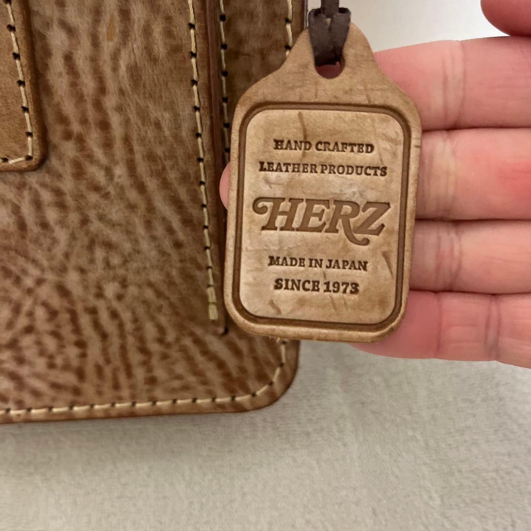 【極美品】HERZ ヘルツ　アラスカ　キャメル　お散歩ショルダーM 限定革