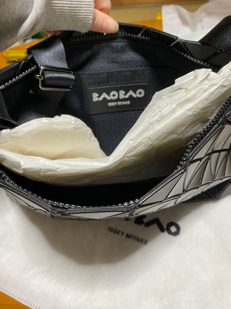 ISSEY MIYAKE 立体的ショルダーバッグ 黒