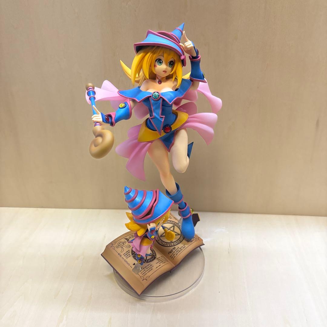 遊戯王 ブラック・マジシャン・ガールwithちびブラマジガール　フィギュア