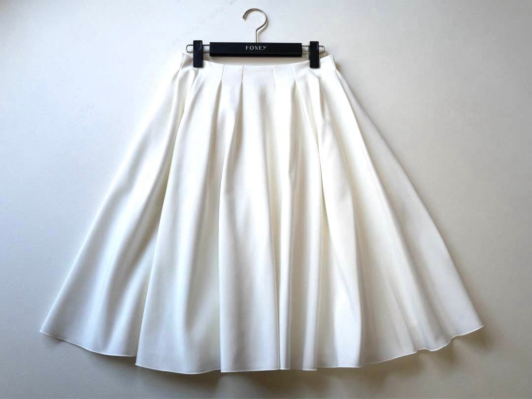 フォクシーニューヨーク　フレアースカート　サイズ40 ホワイト