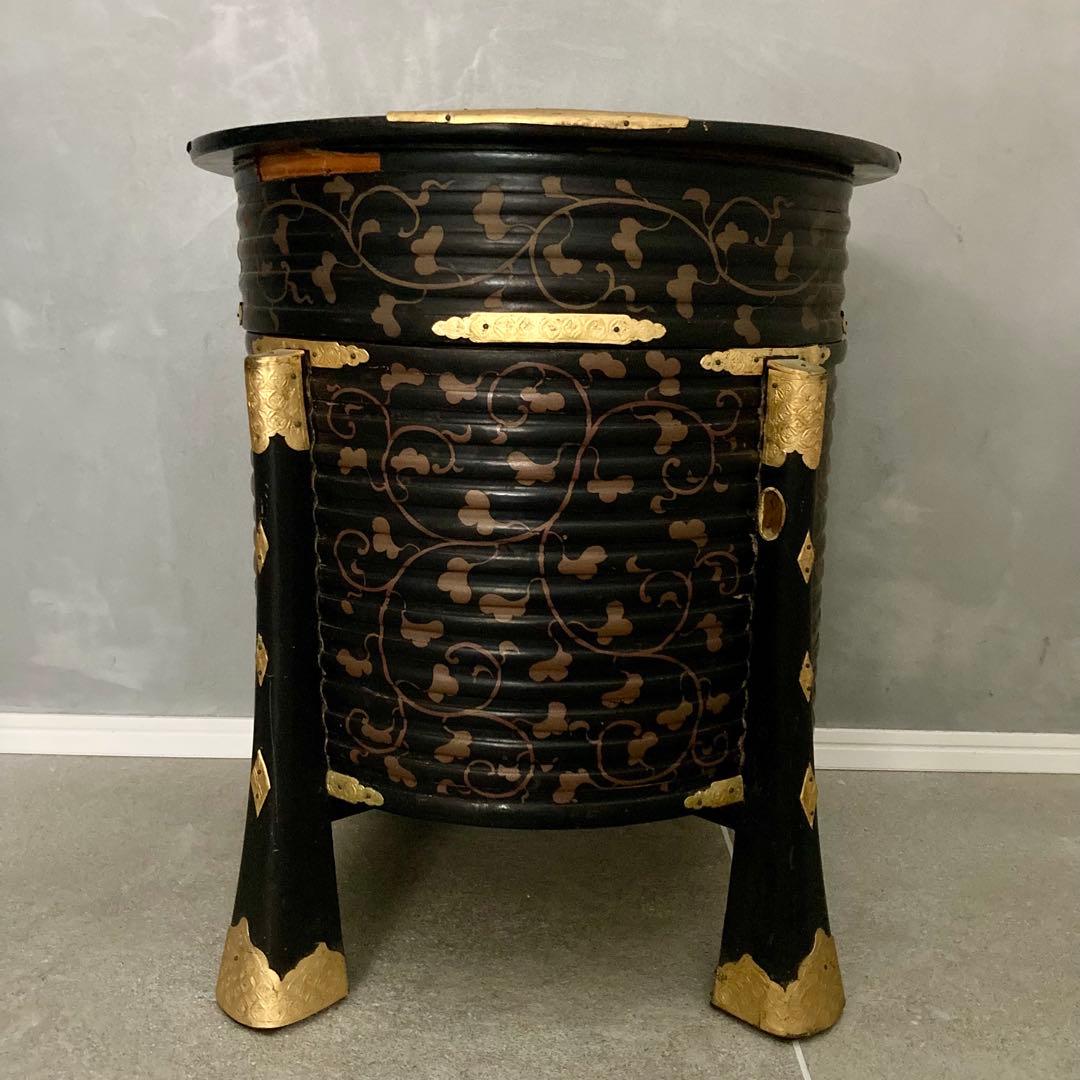 骨董アンティーク 漆塗りの行器 ほかい 金細工 日本美術 工芸品 吉祥文様 和柄
