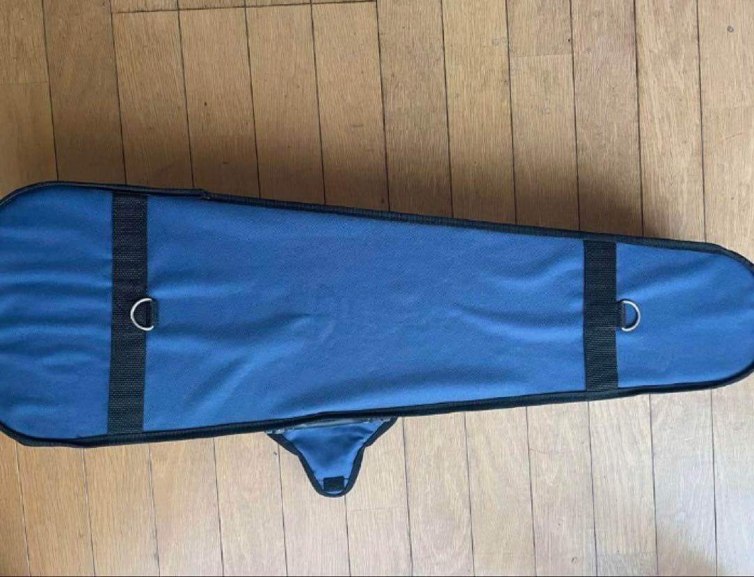 赤いバイオリン本体とアクセサリーセット