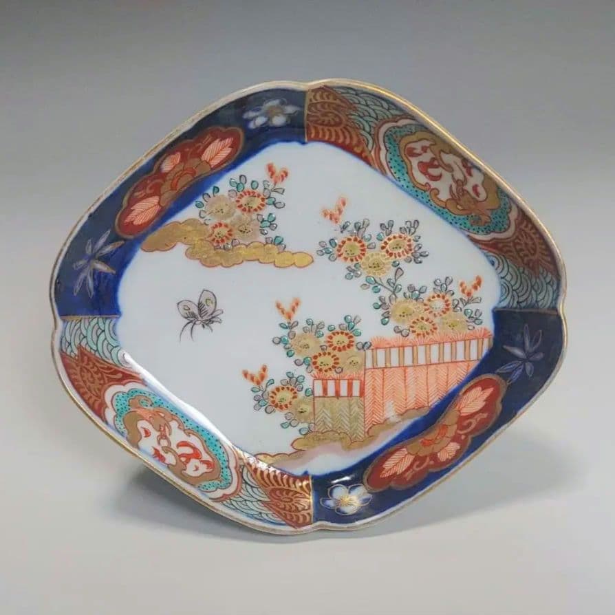 24-1261 古伊万里色絵金彩　変形皿 24-1261 古伊万里色絵金彩 変形皿 - メルカリ