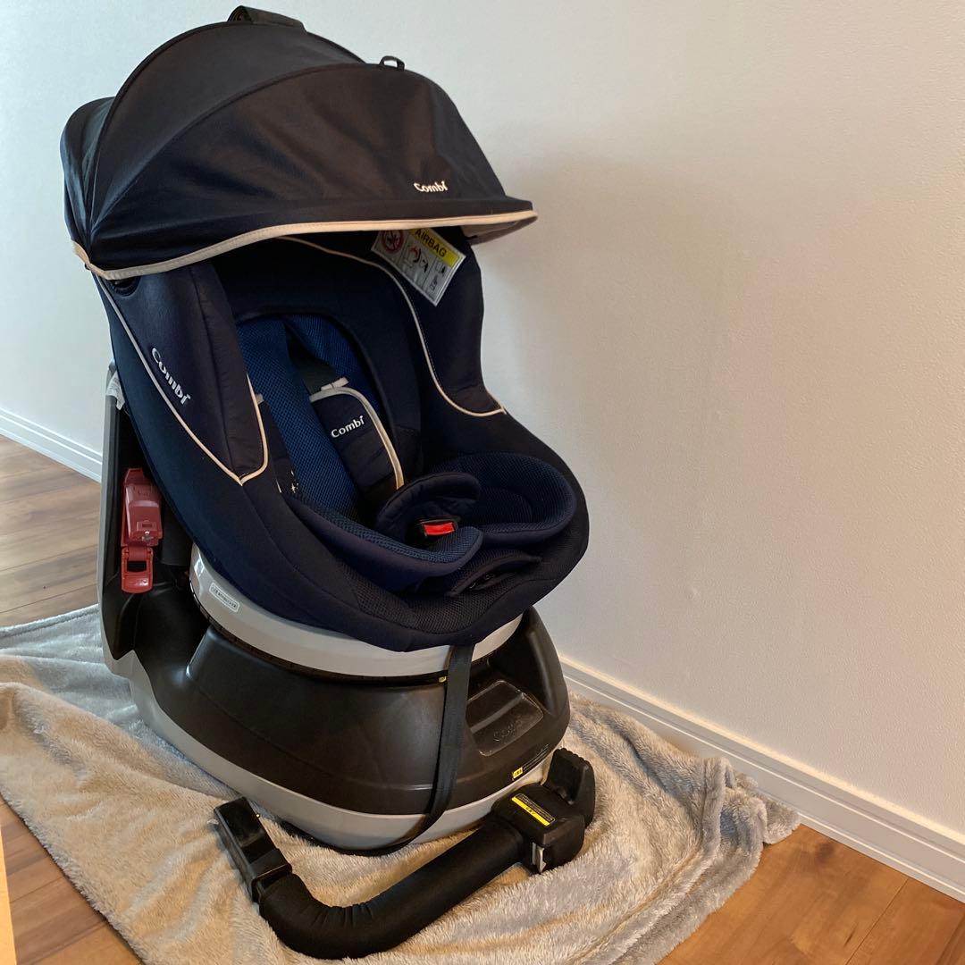 Combi 回転式チャイルドシート ネイビー