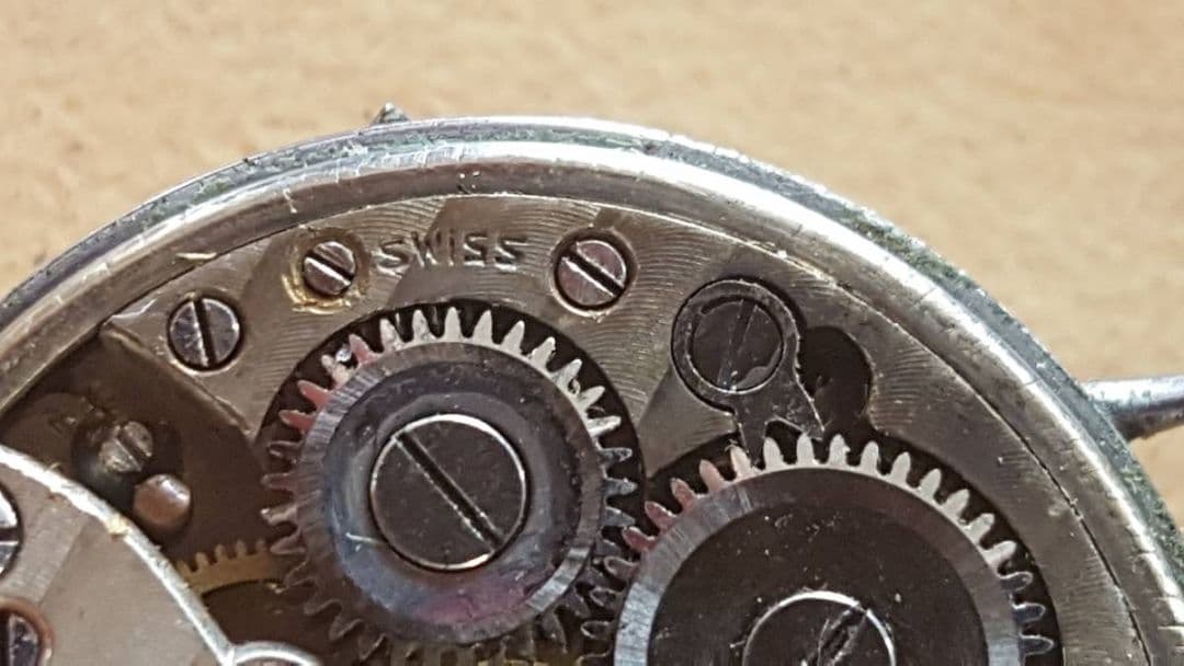 AKa6837 SWISS15JEWELS3ADJ DEAR 古い腕時計ジャンク