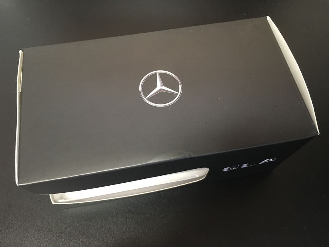 メルセデスベンツ GLA X156 モデルカー ミニカー 1:43 純正 絶版品