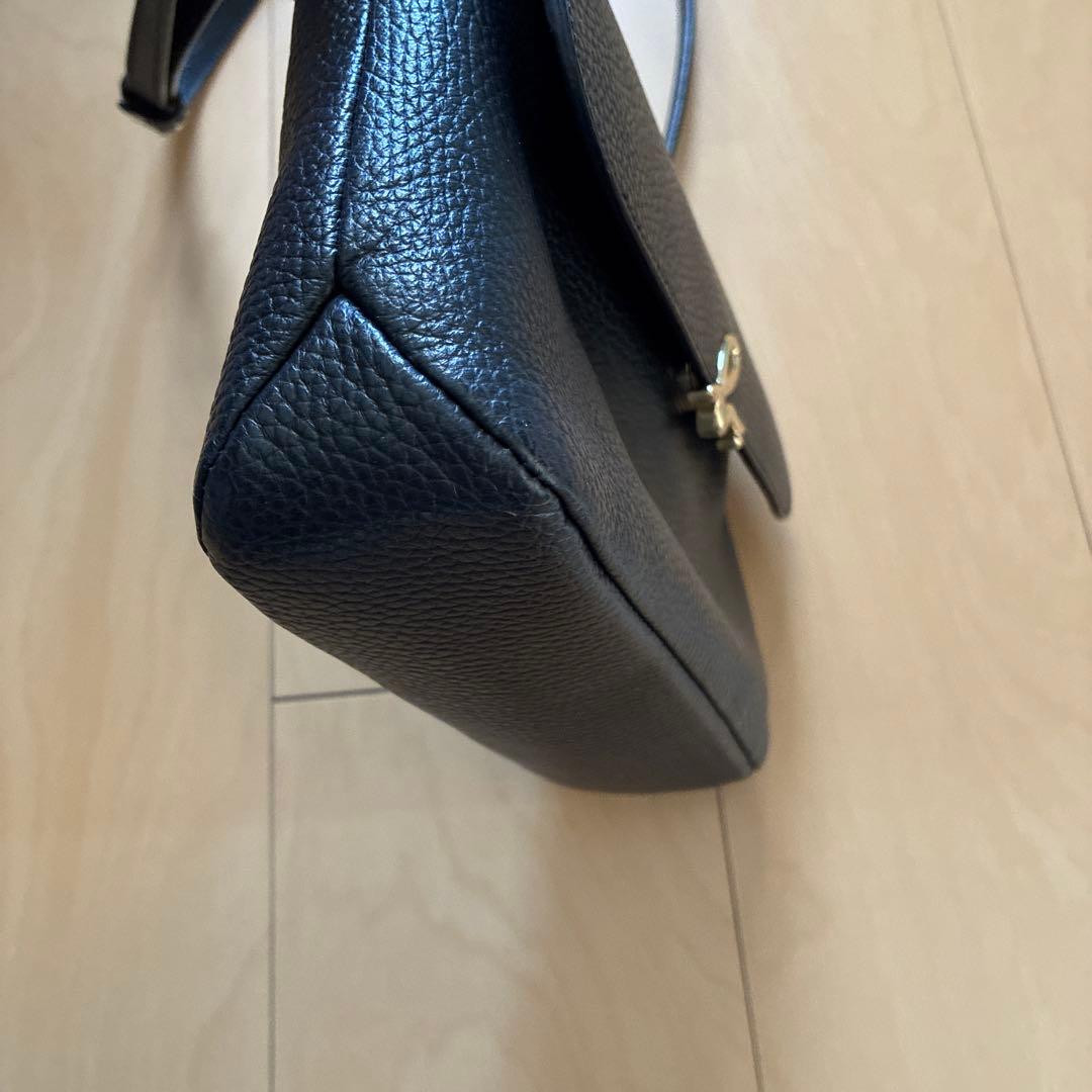 アニエスベー　ショルダーバッグ　黒　シボ革