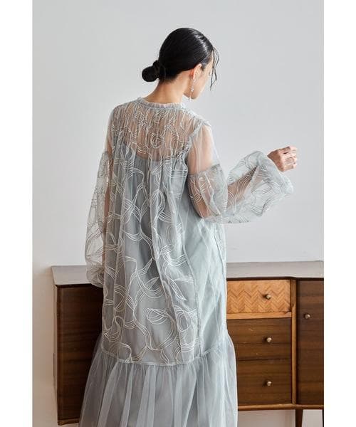 美品 niana ニアナ リボンエンブロイダリーレイヤードドレス L 大きい