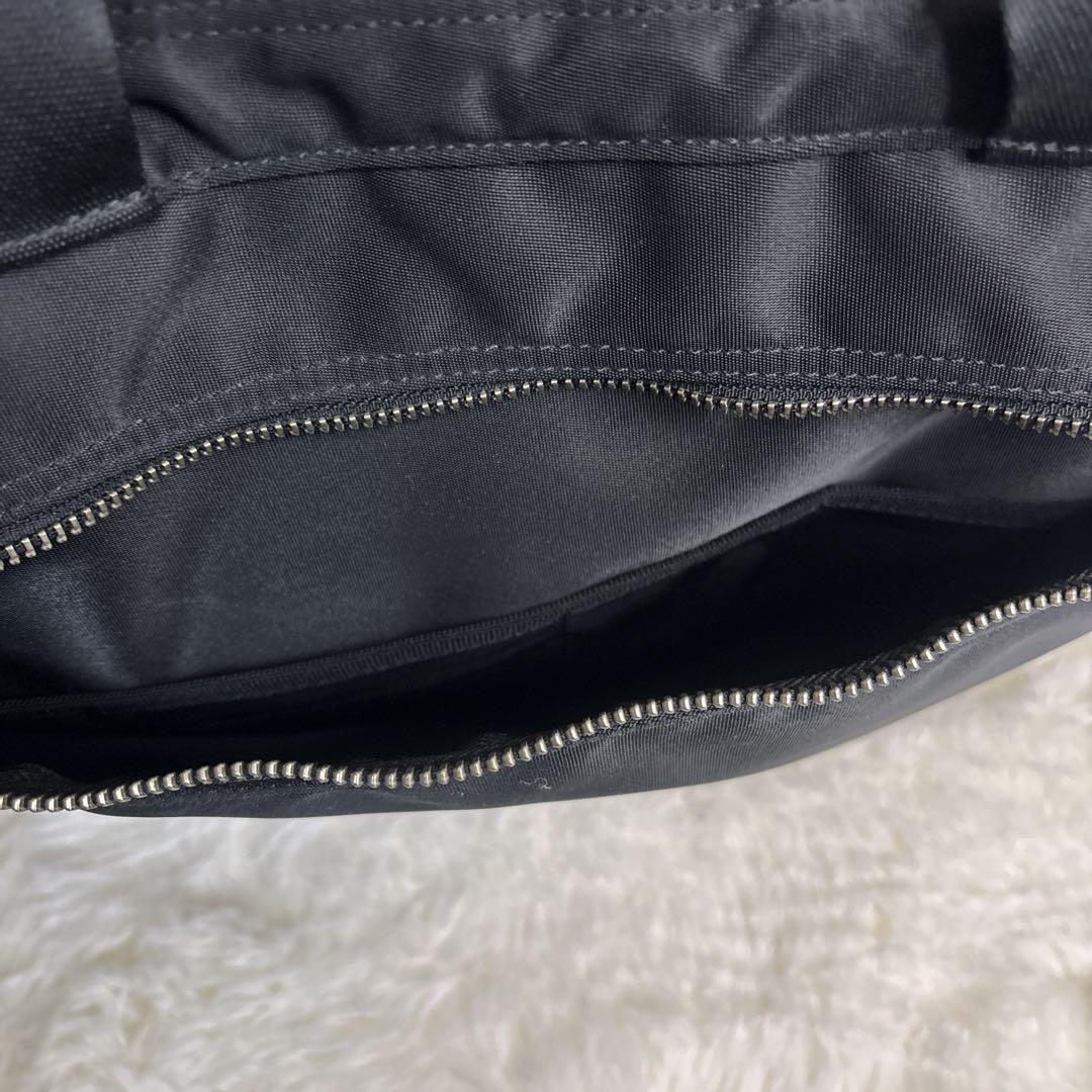 HAKO✨【美品 現行品 】PORTER LIFT ポーター リフト 黒