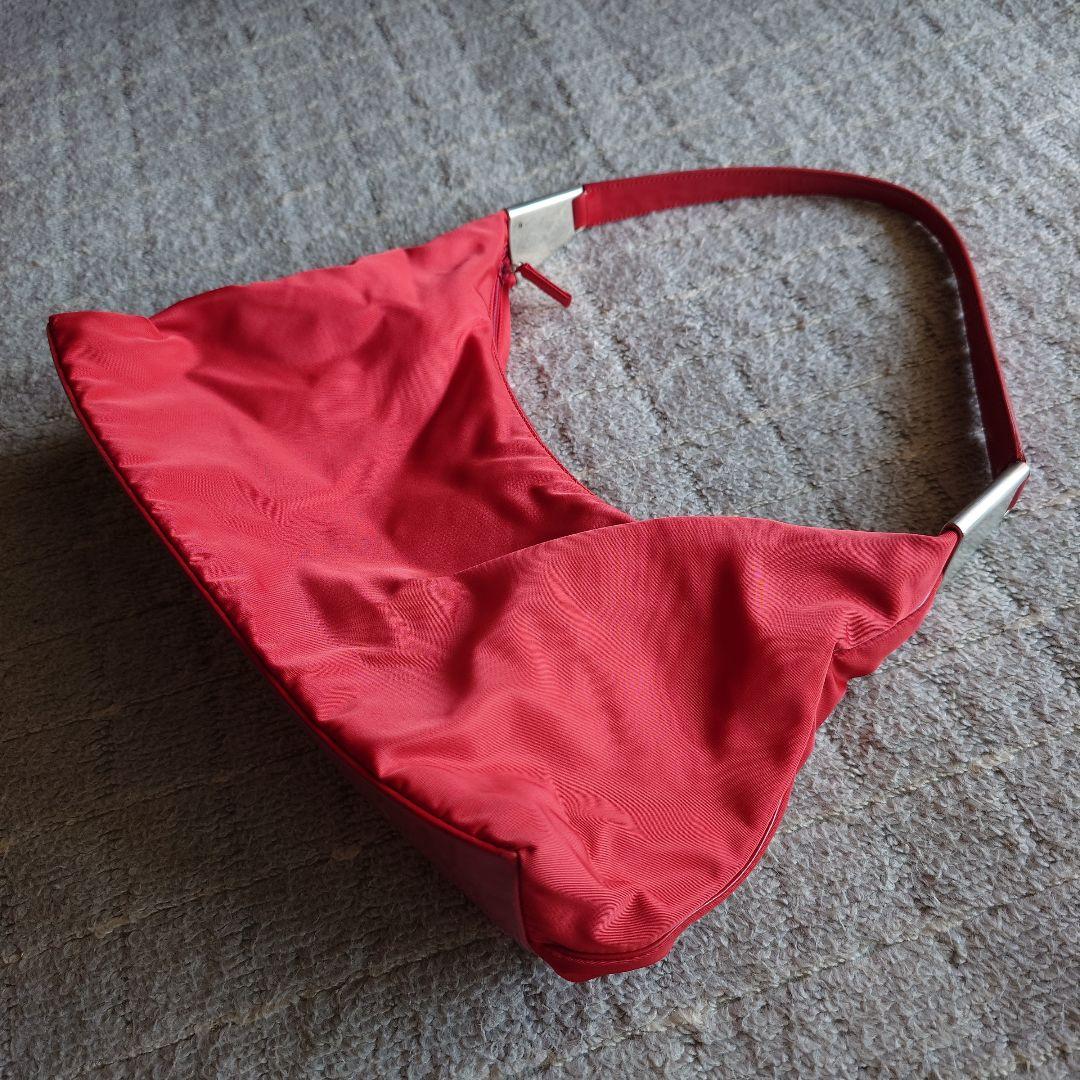 美品　PRADA ナイロン エナメル ショルダー バッグ　レッド 　イタリア製