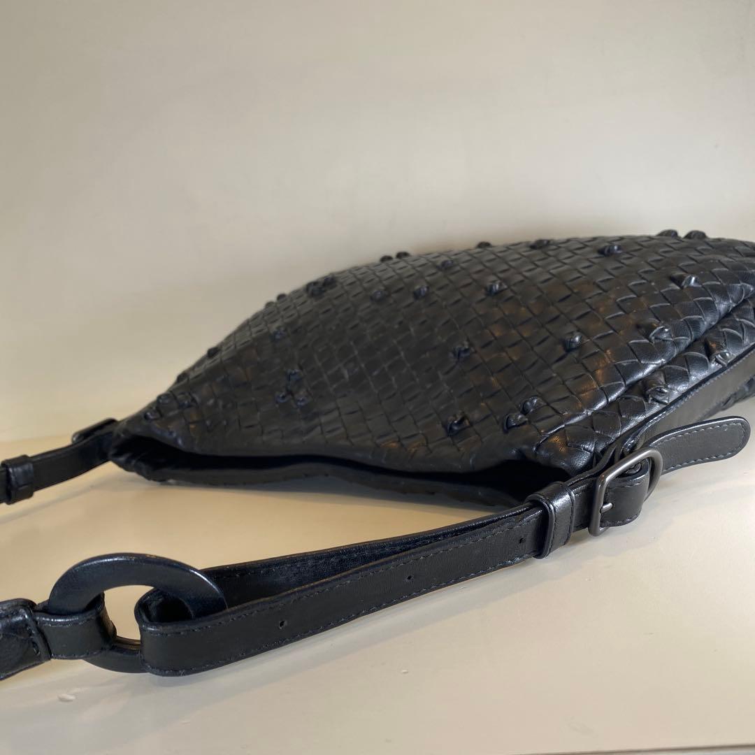 ボッテガヴェネタ　イントレチャート　ショルダーバッグ　ブラック125580