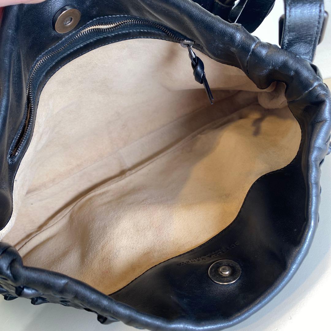 ボッテガヴェネタ　イントレチャート　ショルダーバッグ　ブラック125580