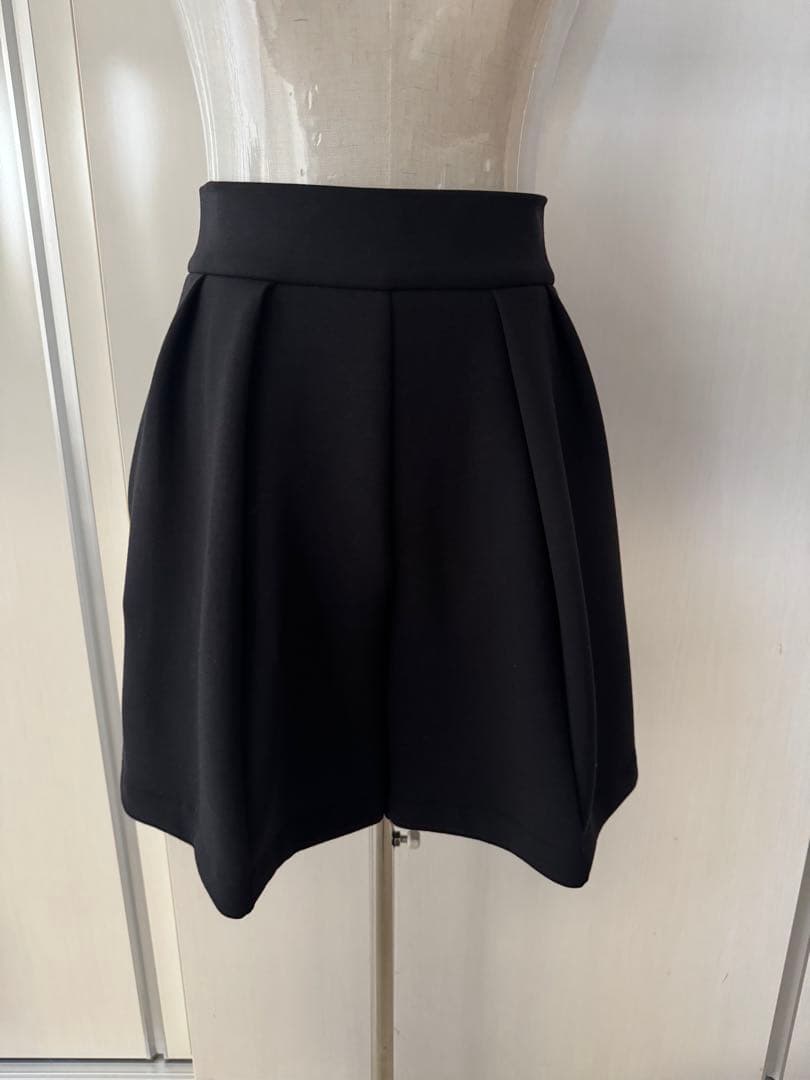 【新品】JENNEキュロット黒オールシーズンOK