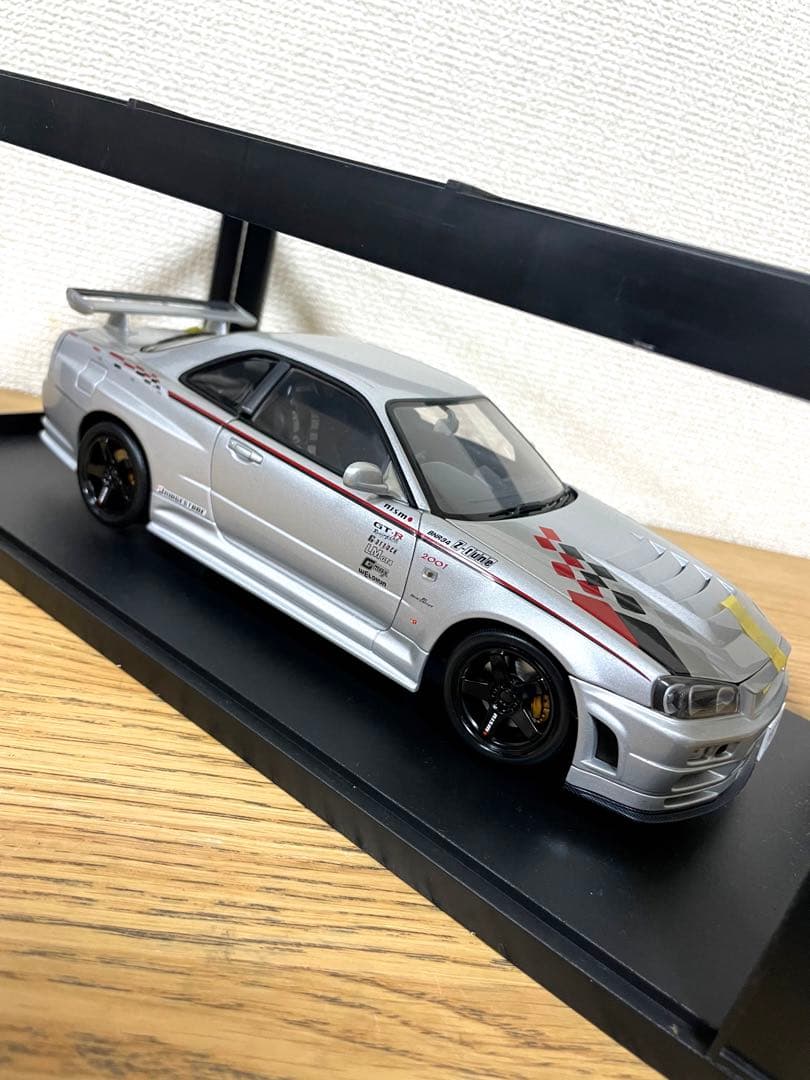 美品 AUTOart スカイライン GTR R34 Z-TUNE 1/18