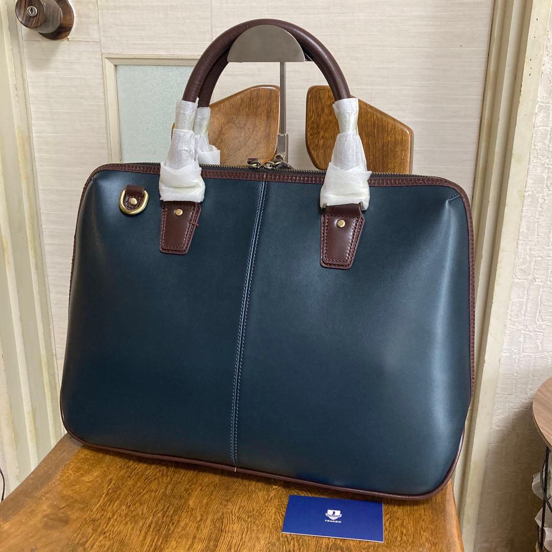 【新品未使用】GOLDMENレザービジネスバッグ .A4 B4 PC.自立底鋲