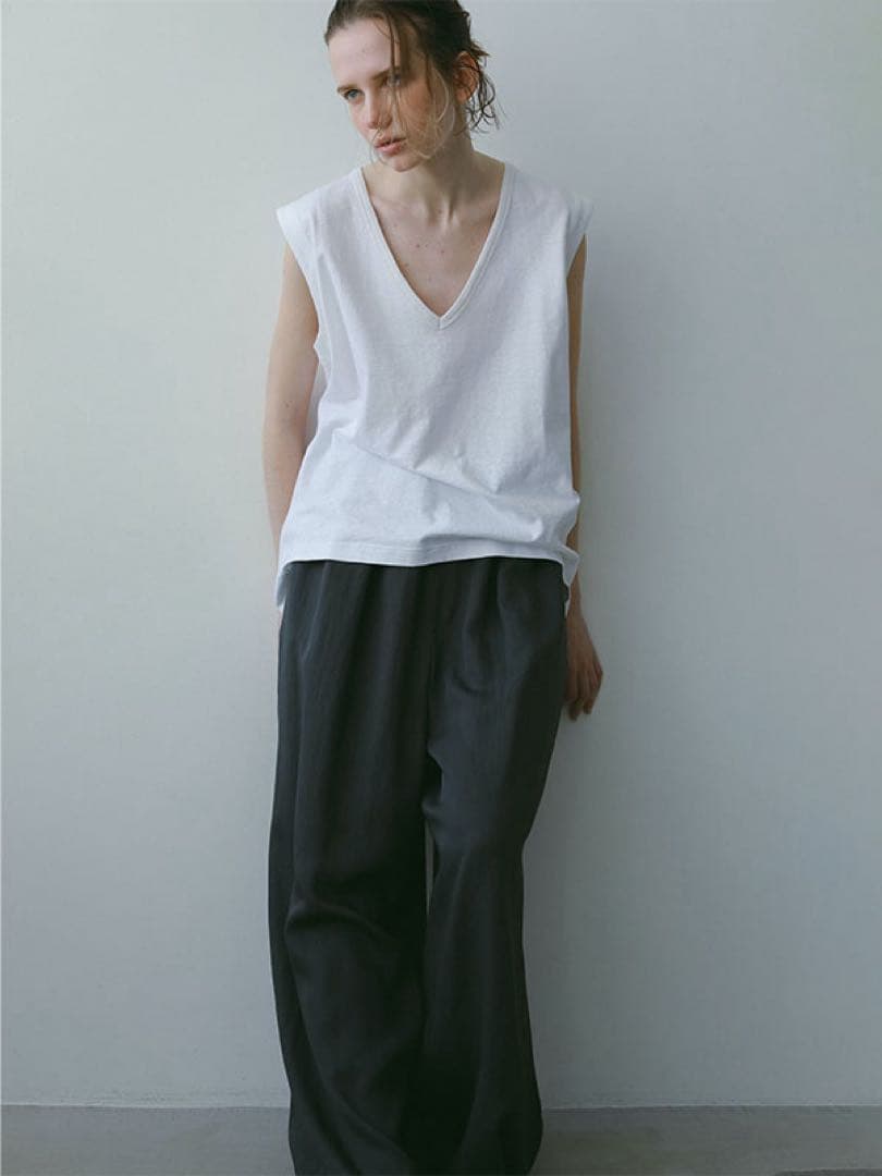 定価以下ETRE TOKYO 新作 完売 ヘンプコットンスリーブレスプルオーバー