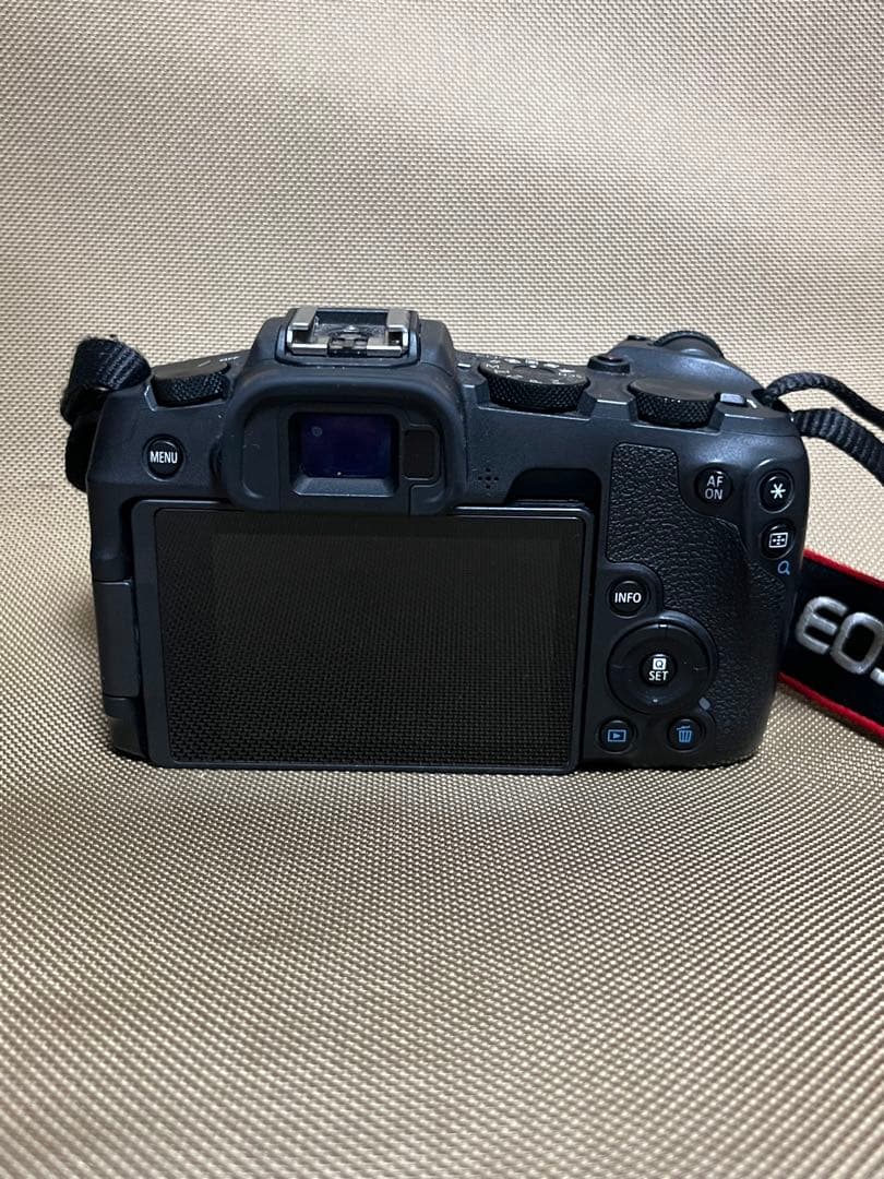 M*n様 Canon EOS RP本体＋給電式バッテリー＋マウントアダプター（R カメラ