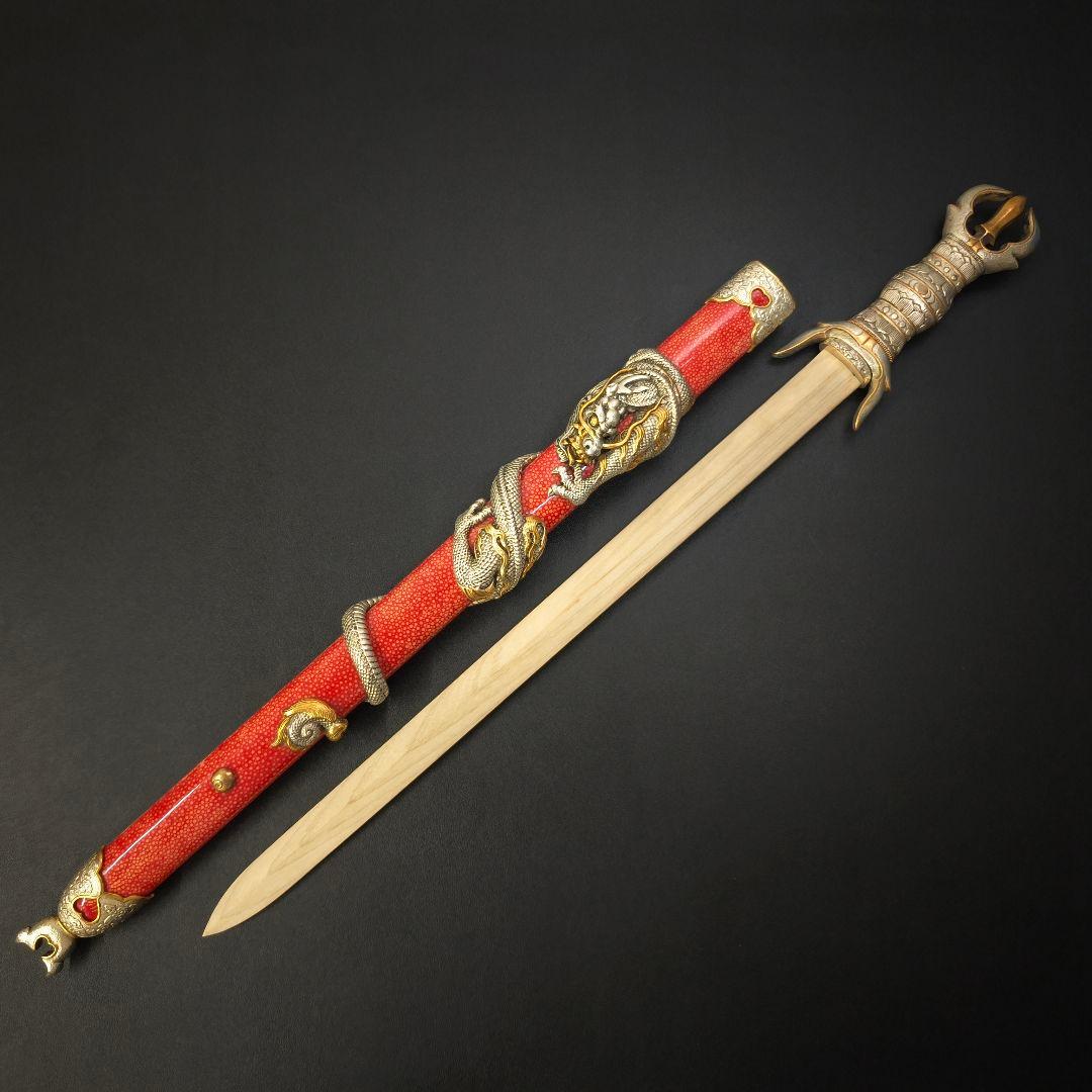 倶利伽羅剣　模造剣　木剣拵　供養品　不動明王法具　剣装具拵