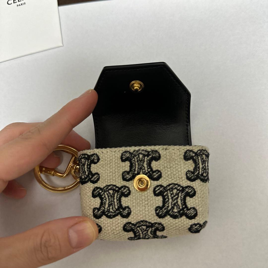 CELINE AirPods PROケーストリオンフキャンバス刺繍