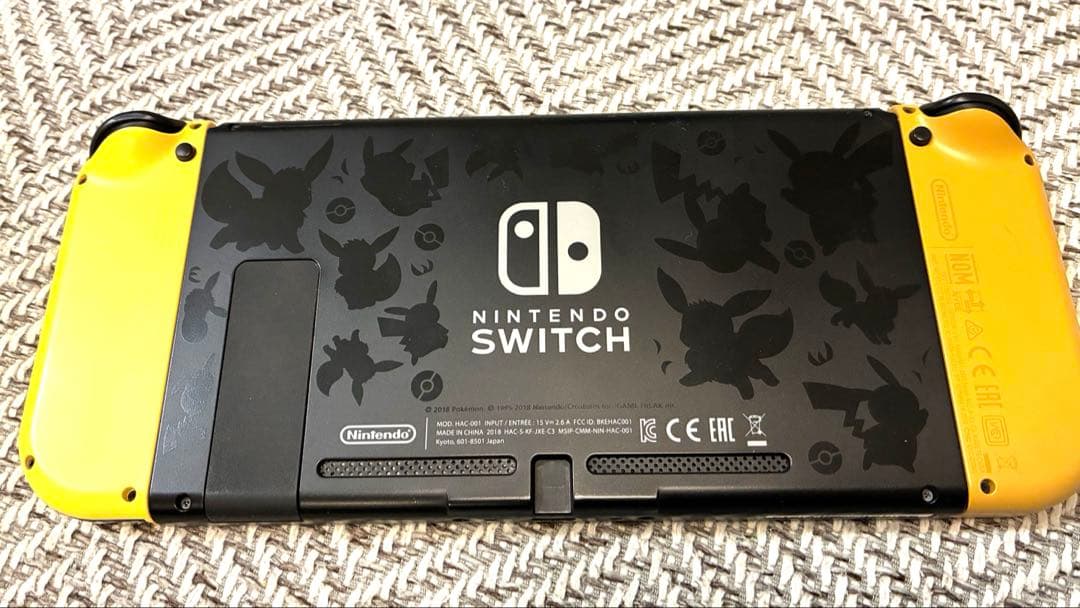Nintendo Switch 本体　ピカチュウエディション