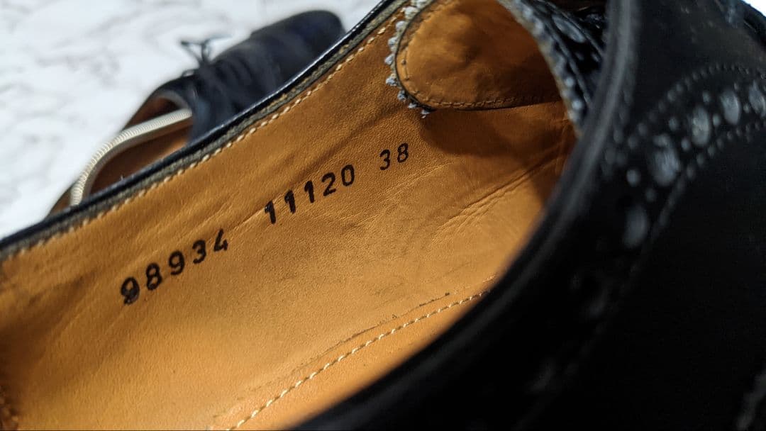 ジャランスリワヤ　レザーシューズ