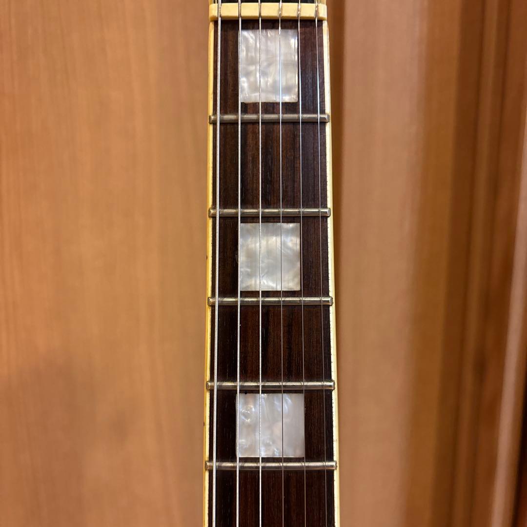 希少“ぼっちざろっく” BLITZ Les Paul タイプのゴールドパーツ仕様