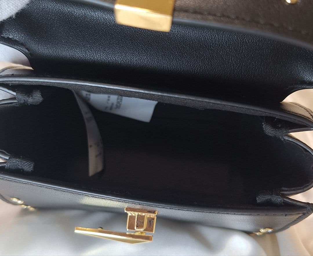 新品CELFORD セルフォード　ビジュースタッズポシェット ブラック