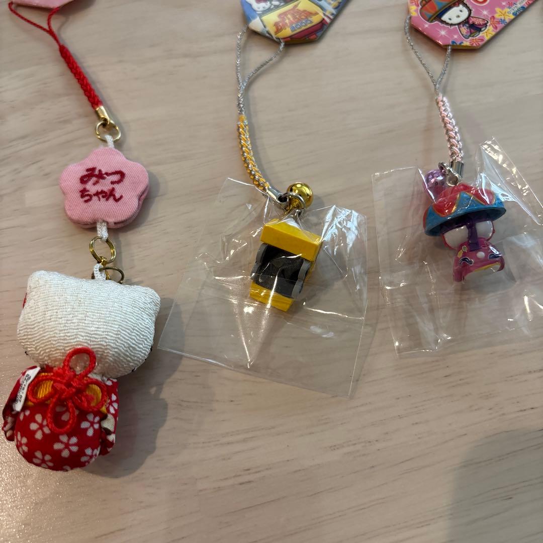 廃盤 レア含む ハローキティ ストラップ 16個