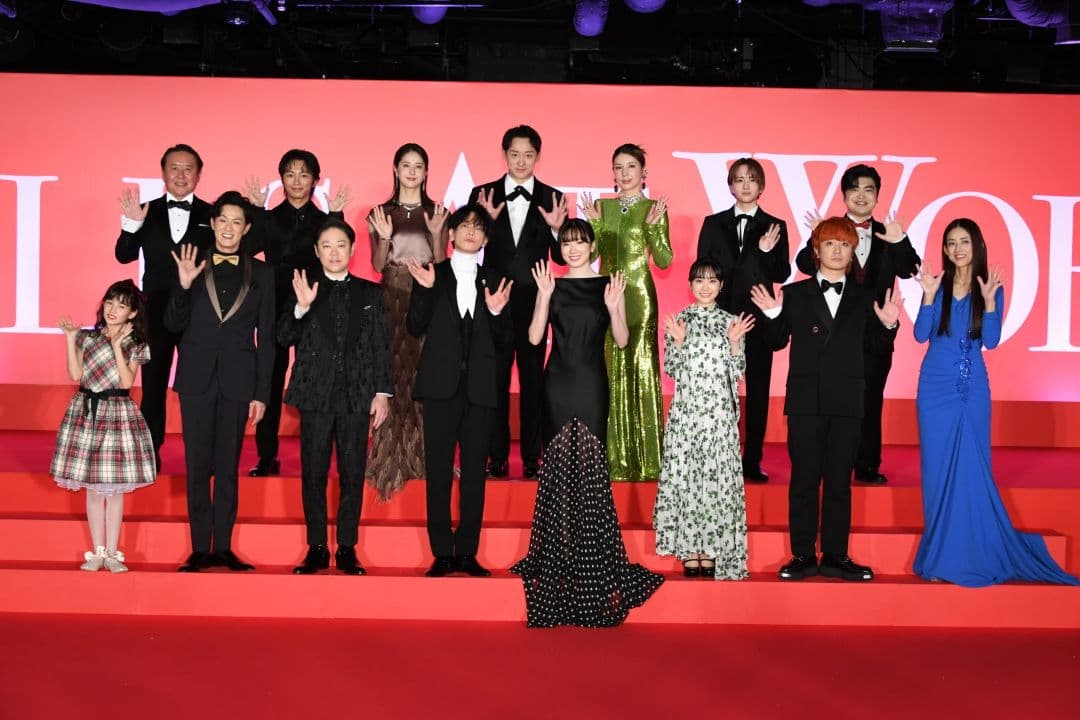 はたらく細胞　レッドカーペットイベント　永野芽郁　佐藤健　直筆サイン　おまけ付