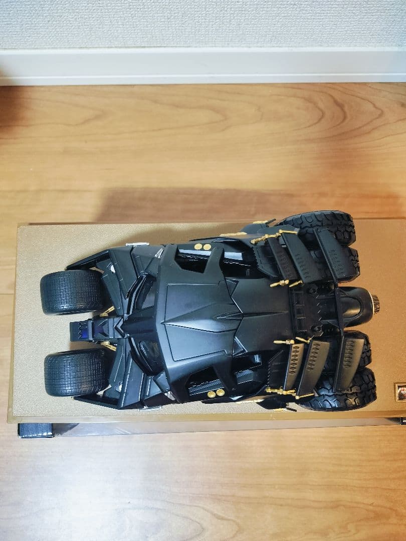 マテル　ホットウィール　1/18スケール　ダークナイト　バットモービル