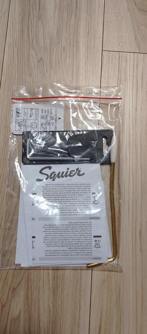 Squier ストラトキャスター　40周年モデル　Gold Edition