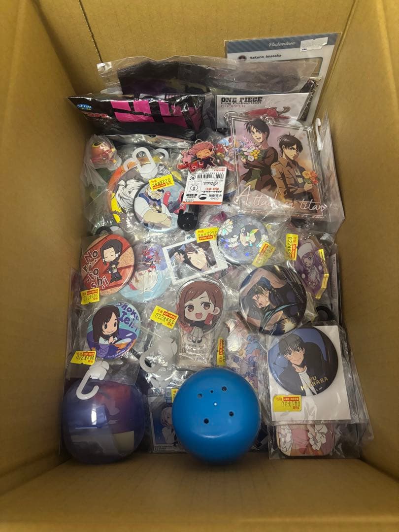 ノンジャンル アニメグッズ 主に缶バッジ　大量 まとめ売り 約340点