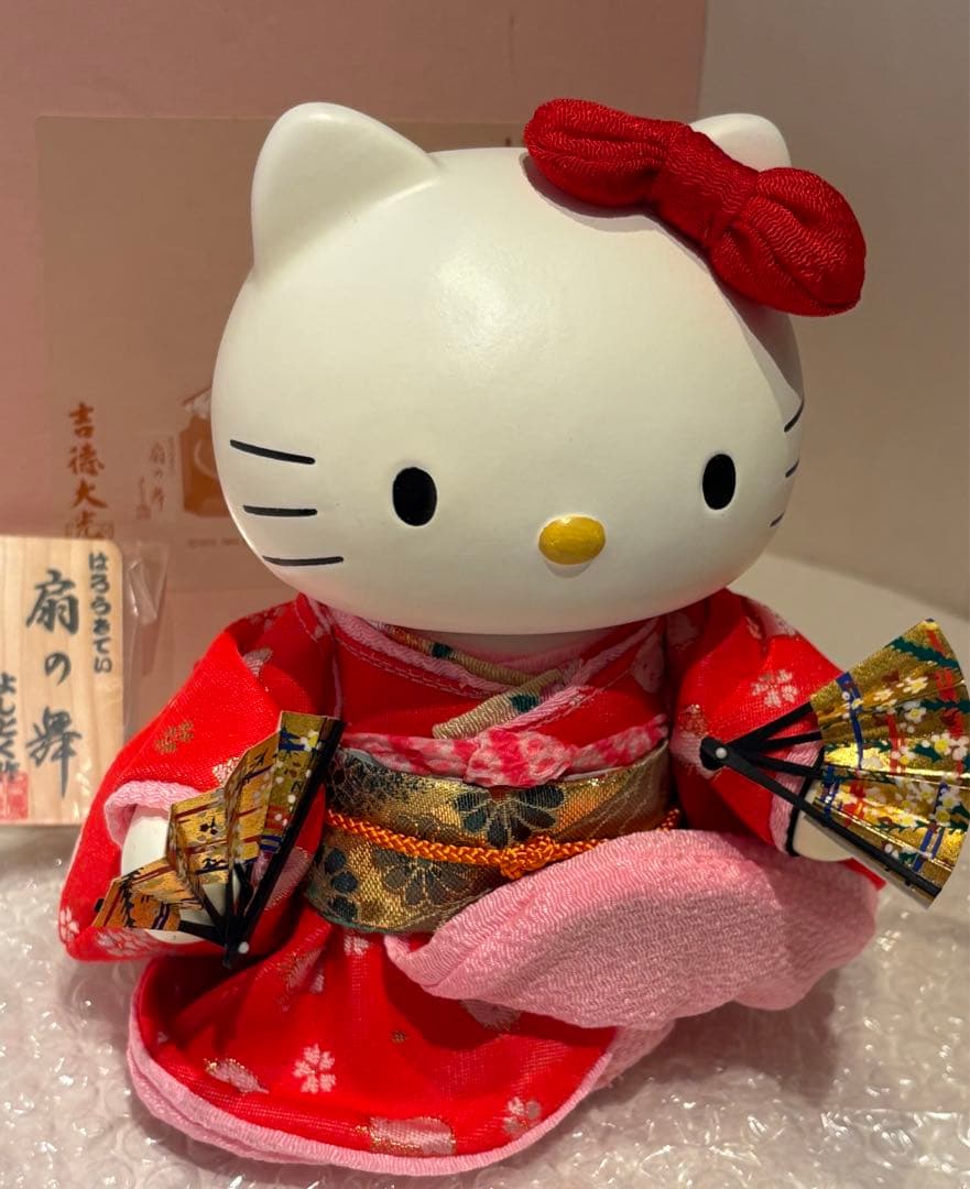 ❣️限定注文販売品 キティ サンリオ x 吉徳 豪華着物 人形 コレクター必見❣️