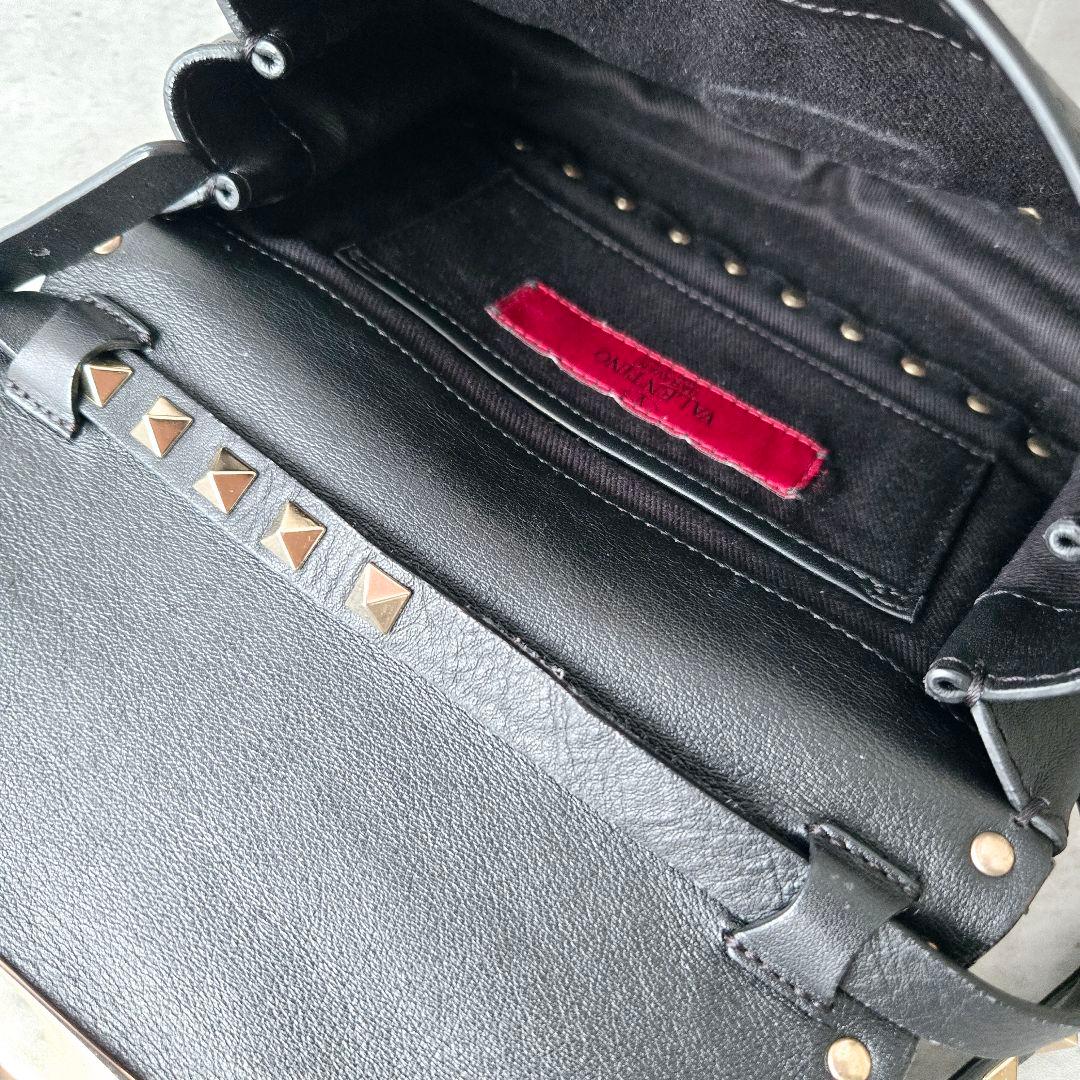Valentino ロックスタッズ ショルダーバッグ ブラック