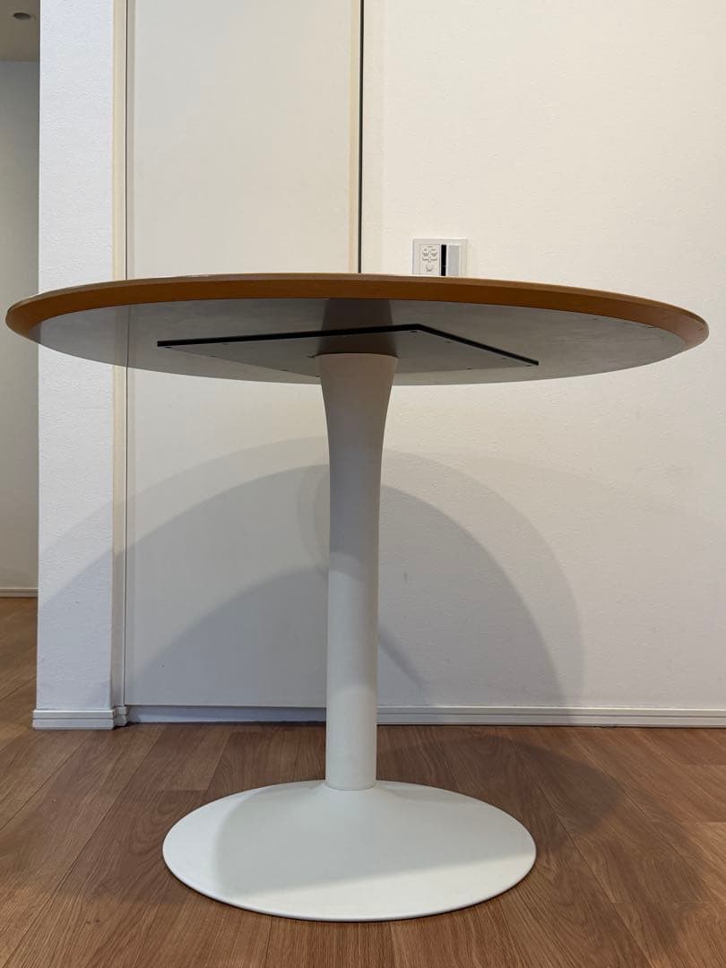 BoConcept ダイニングテーブル ニューヨーク 現行品定価14.9万円