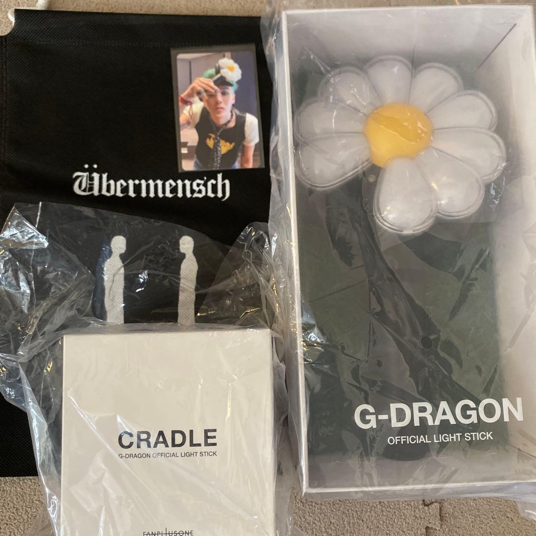 ジヨン GD ペンライト クレイドル 植木鉢ミニキーホルダー 特典トレカ