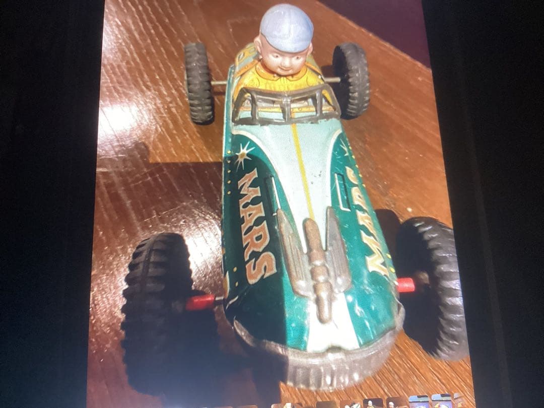 レトロカー ドライバー人形付き