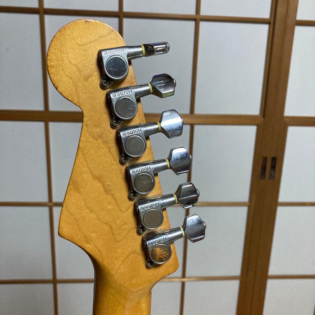 上位モデル Fender Japan ST57-95 ストラト ラッカー塗装