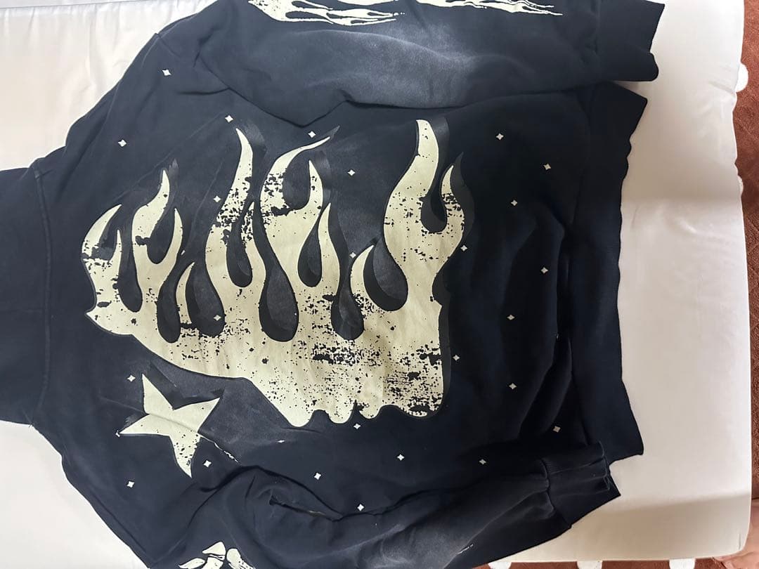 Hellstar フレイムデザイン パーカー